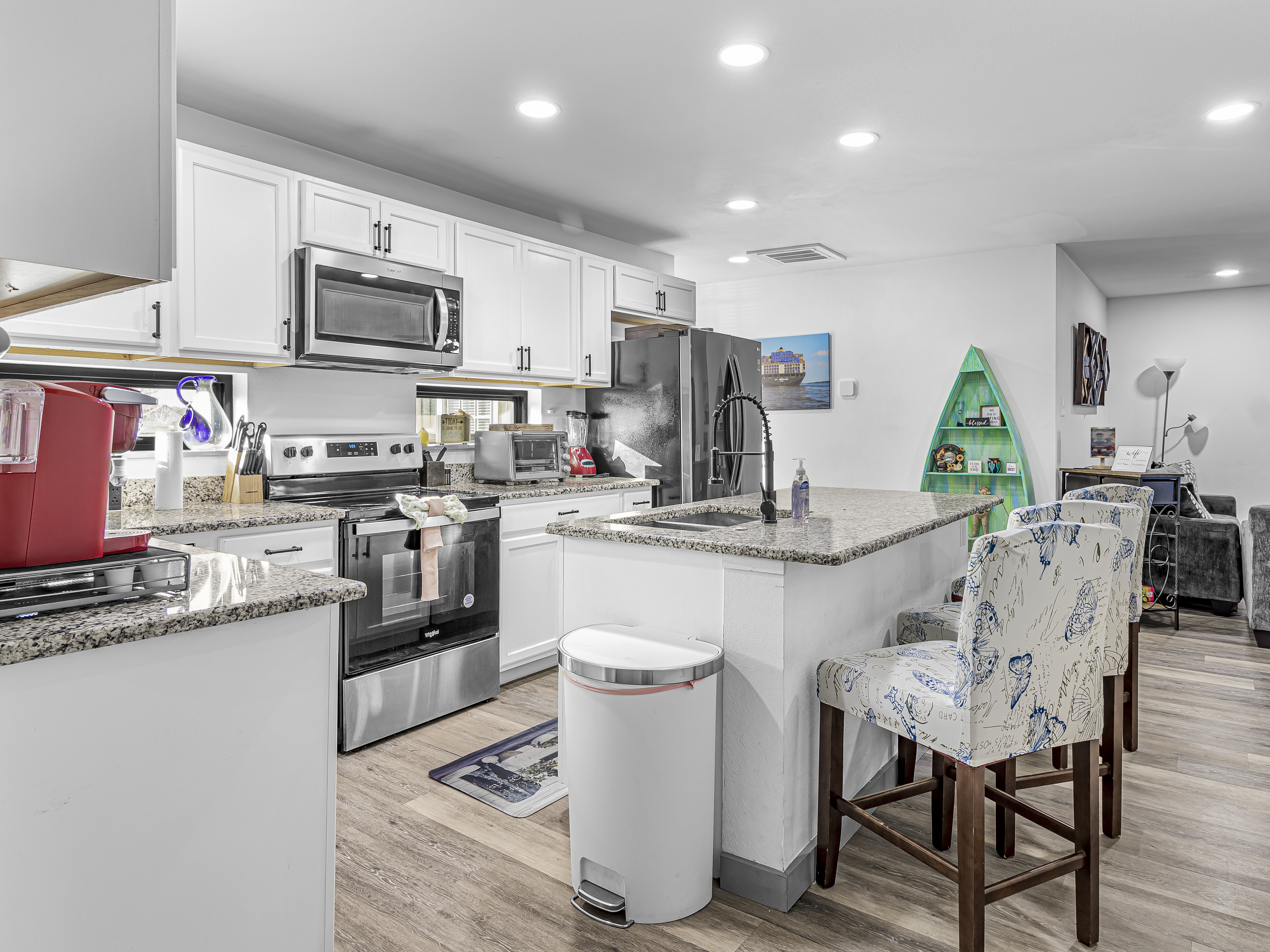Kitchen 02